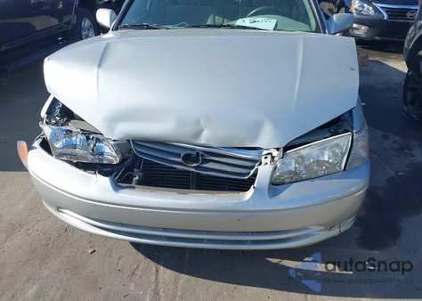 2000 Toyota Camry Ce/Le/Xle z USA, uszkodzony, nr VIN 4T1BG22K9YU652081